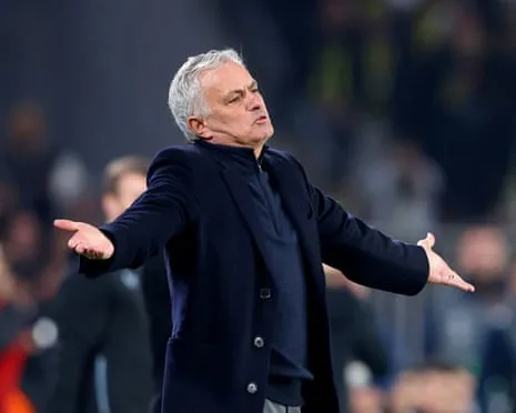 The Eagles Engaged in Talks to Appoint Mourinho Following Dismissal of Lage