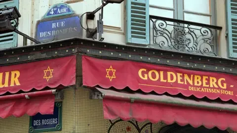 Accused in 1982 assault on Israeli eatery in Paris apprehended in West Bank