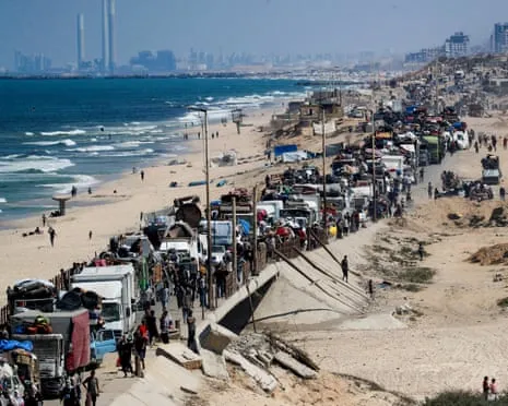 Israeli Forces Announces Limited-Time Escape Route for Gaza City Civilians